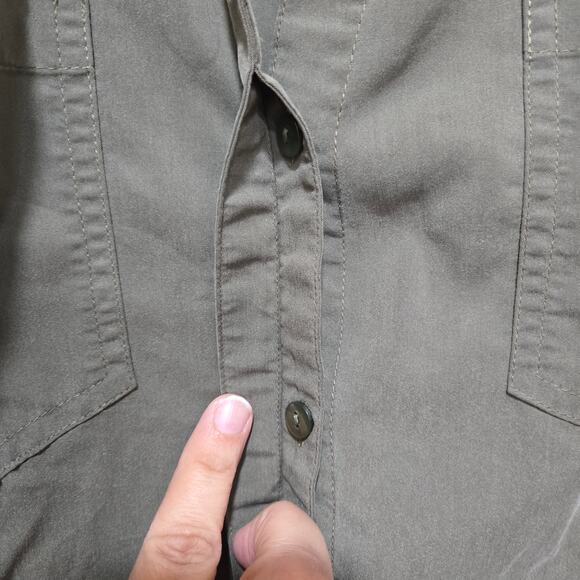 Chico’s Olive Button Front Utility Shirt Women’s Size 2 - Picture 4 of 10